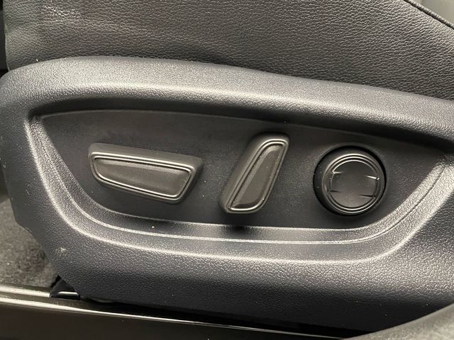 2025 Toyota Camry SE AWD - 22995911 - 13