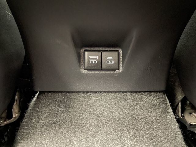 2025 Toyota Camry SE AWD - 22995911 - 38