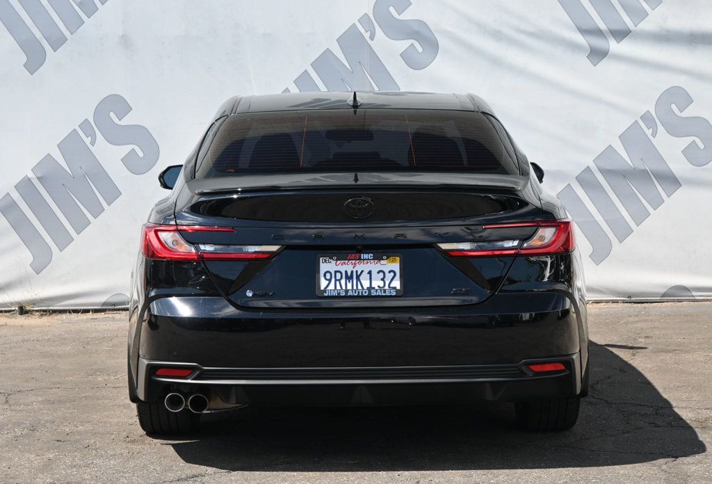 2025 Toyota Camry Hybrid photo 3