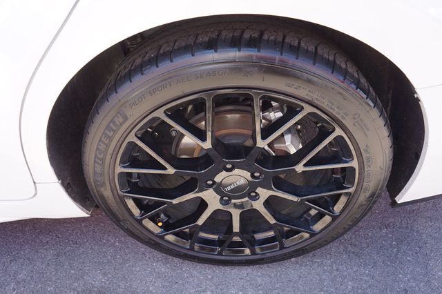 2025 Toyota Camry SE, HYBRID, PREMIUM WHEELS, LEATHER SEATS, BACKUP CAMERA - 23008904 - 11