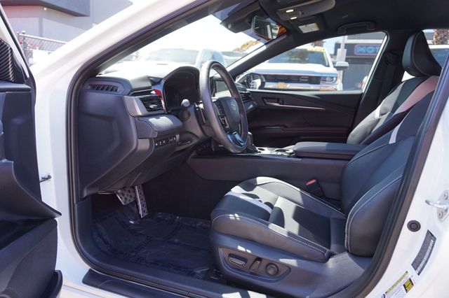 2025 Toyota Camry SE, HYBRID, PREMIUM WHEELS, LEATHER SEATS, BACKUP CAMERA - 23008904 - 14