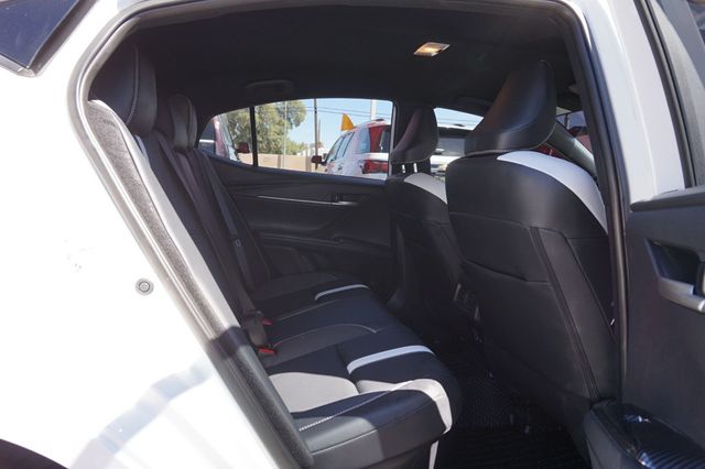 2025 Toyota Camry SE, HYBRID, PREMIUM WHEELS, LEATHER SEATS, BACKUP CAMERA - 23008904 - 17