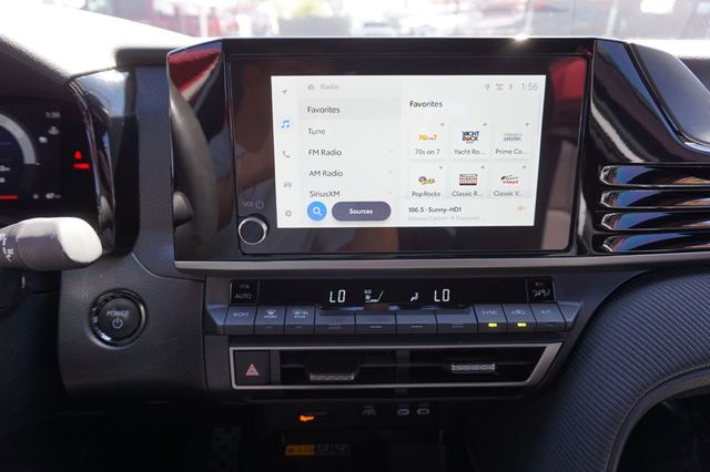 2025 Toyota Camry SE, HYBRID, PREMIUM WHEELS, LEATHER SEATS, BACKUP CAMERA - 23008904 - 27