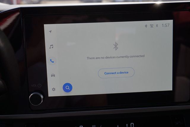 2025 Toyota Camry SE, HYBRID, PREMIUM WHEELS, LEATHER SEATS, BACKUP CAMERA - 23008904 - 30