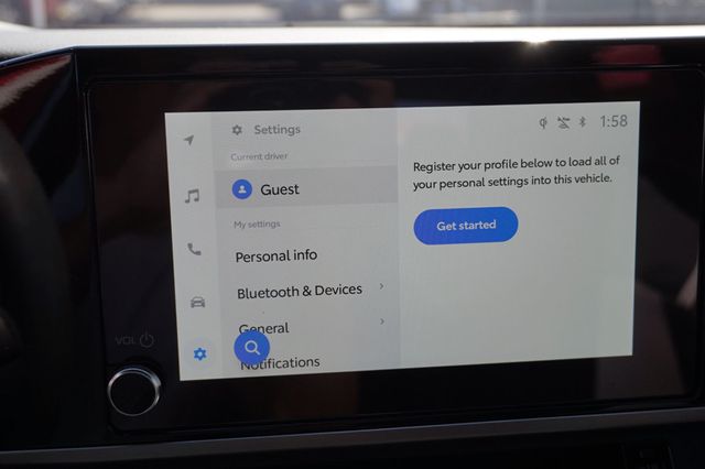 2025 Toyota Camry SE, HYBRID, PREMIUM WHEELS, LEATHER SEATS, BACKUP CAMERA - 23008904 - 32