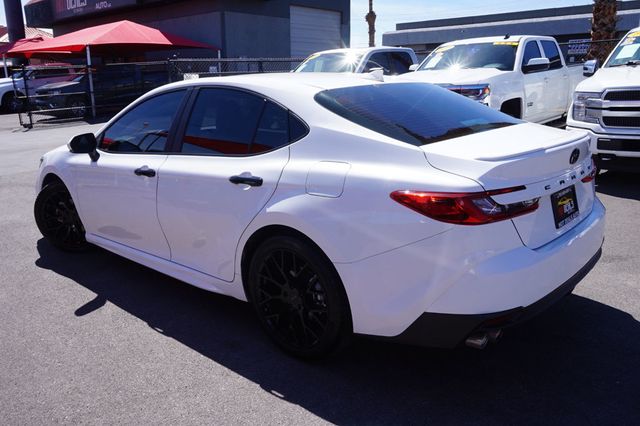 2025 Toyota Camry SE, HYBRID, PREMIUM WHEELS, LEATHER SEATS, BACKUP CAMERA - 23008904 - 3