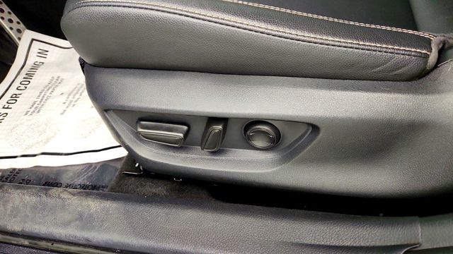 2025 Toyota Camry SE w/ Convenience Pkg - 23054235 - 10