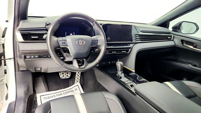 2025 Toyota Camry SE w/ Convenience Pkg - 23054235 - 11