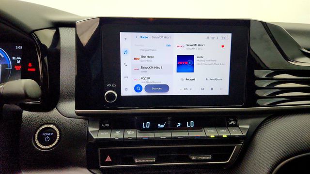 2025 Toyota Camry SE w/ Convenience Pkg - 23054235 - 16
