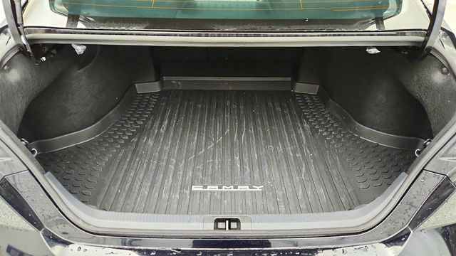2025 Toyota Camry SE with Convenience Package - 22970647 - 18