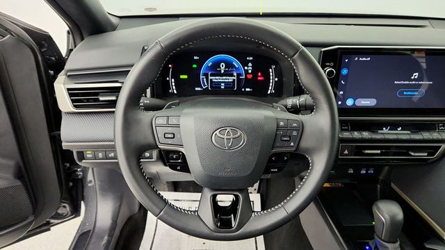 2025 Toyota Camry SE with Multimedia Upgrade & Convenience Packages - 22941053 - 12