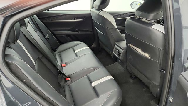 2025 Toyota Camry SE with Multimedia Upgrade & Convenience Packages - 22941053 - 20