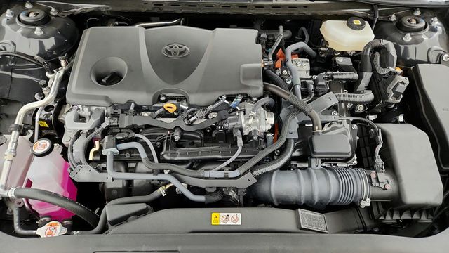 2025 Toyota Camry SE with Multimedia Upgrade & Convenience Packages - 22941053 - 23
