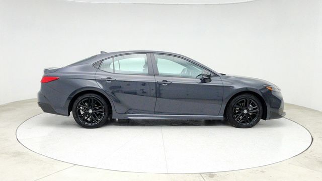 2025 Toyota Camry SE with Multimedia Upgrade & Convenience Packages - 22941053 - 3