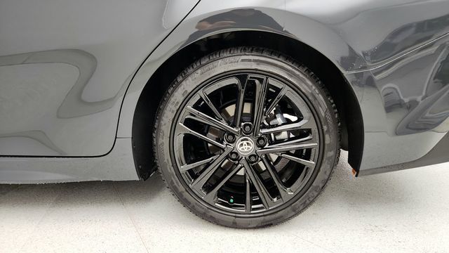 2025 Toyota Camry SE with Multimedia Upgrade & Convenience Packages - 22941053 - 8