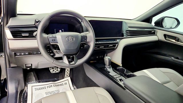 2025 Toyota Camry SE w/ Moonroof & Multimedia Upgrade Pkg - 23036843 - 12