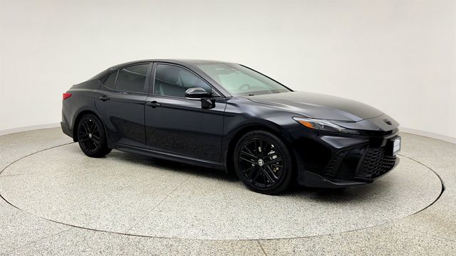2025 Toyota Camry SE w/ Moonroof & Multimedia Upgrade Pkg - 23036843 - 2