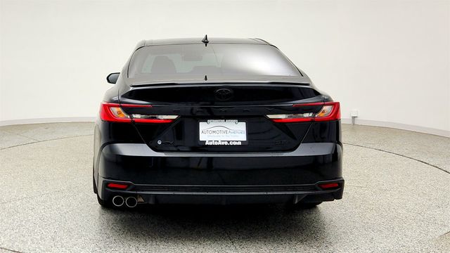 2025 Toyota Camry SE w/ Moonroof & Multimedia Upgrade Pkg - 23036843 - 5