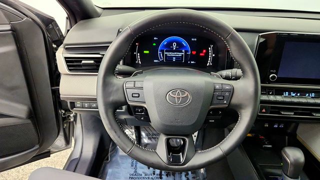2025 Toyota Camry SE w/ Power Moonroof, Cold Weather Pkg & Convenience Pkg - 23091357 - 13
