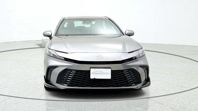 2025 Toyota Camry SE w/ Power Moonroof, Cold Weather Pkg & Convenience Pkg - 23091357 - 1