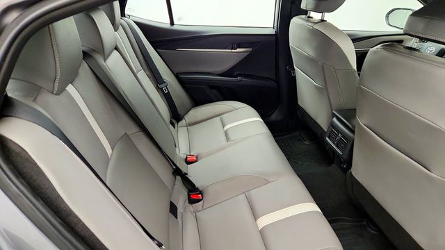 2025 Toyota Camry SE w/ Power Moonroof, Cold Weather Pkg & Convenience Pkg - 23091357 - 21