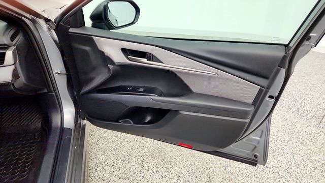 2025 Toyota Camry SE w/ Power Moonroof, Cold Weather Pkg & Convenience Pkg - 23091357 - 24