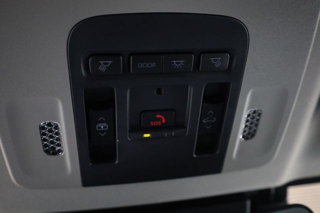 2025 Toyota Camry XLE - 23057712 - 33