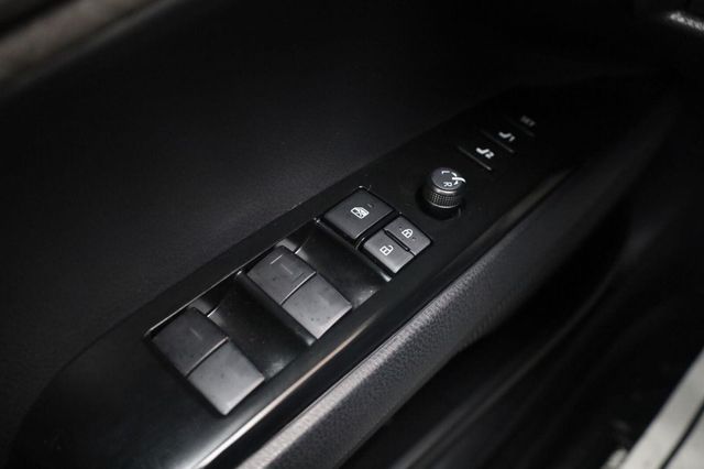 2025 Toyota Camry XLE - 23057712 - 34