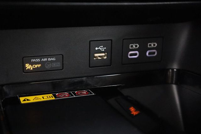 2025 Toyota Camry XLE - 23057712 - 40