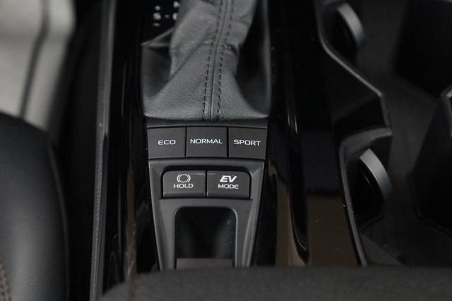 2025 Toyota Camry XLE - 23057712 - 41