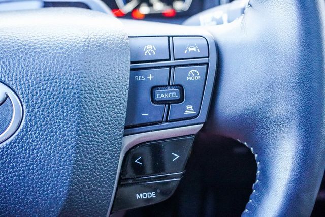 2025 Toyota Camry XLE - 22938410 - 19