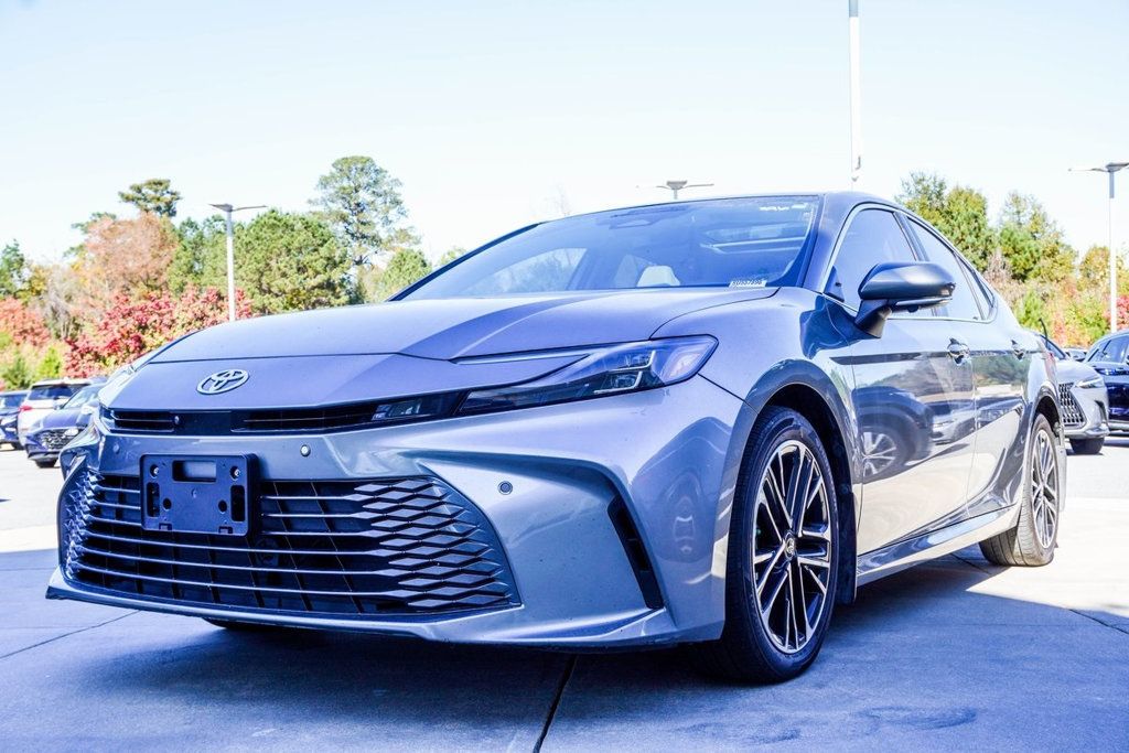2025 Toyota Camry XLE photo 3