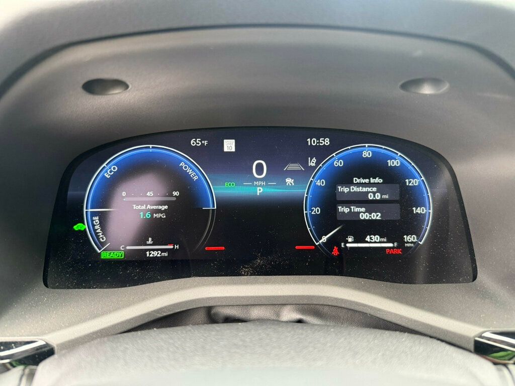 2025 Toyota Camry XLE photo 4