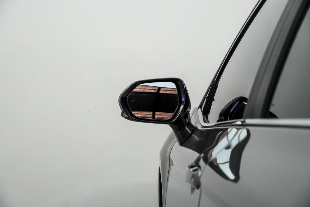 Toyota Camry photo 15