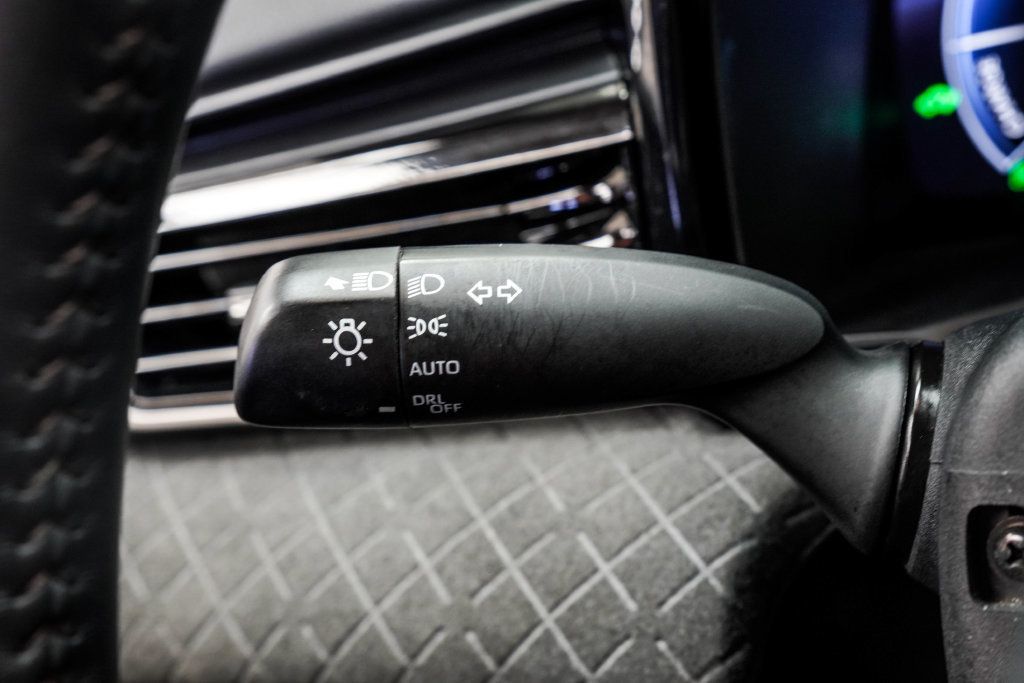 Toyota Camry photo 37