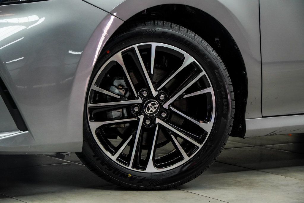 Toyota Camry photo 4