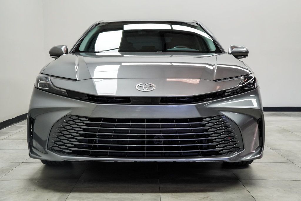 Toyota Camry photo 5