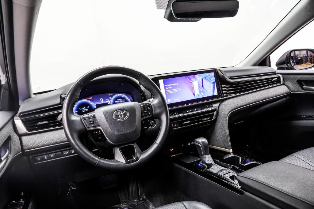 Toyota Camry photo 6