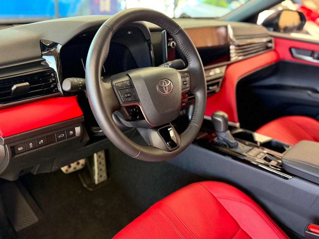 2025 Toyota Camry XSE - 23026890 - 30