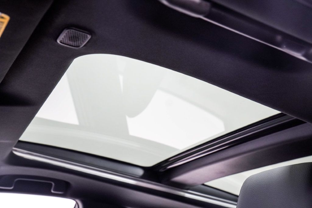 Toyota Camry photo 20