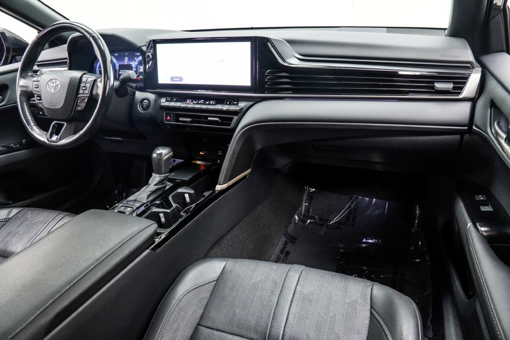 Toyota Camry photo 23