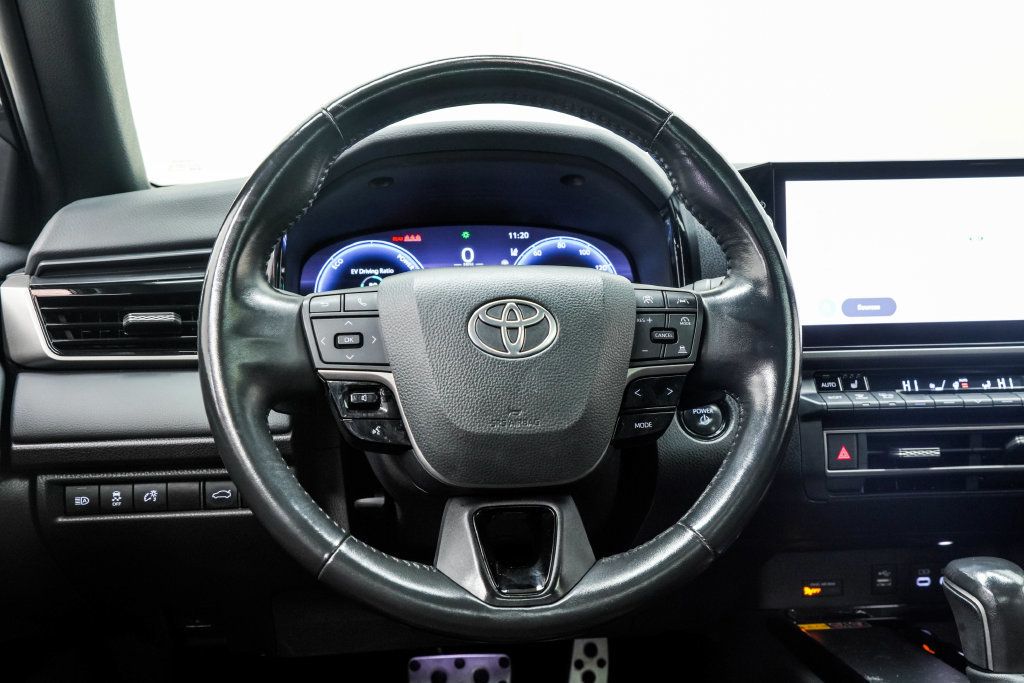 Toyota Camry photo 24