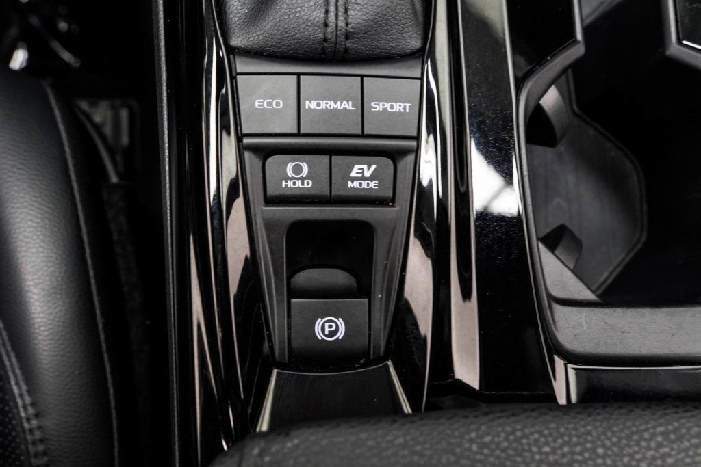 Toyota Camry photo 26