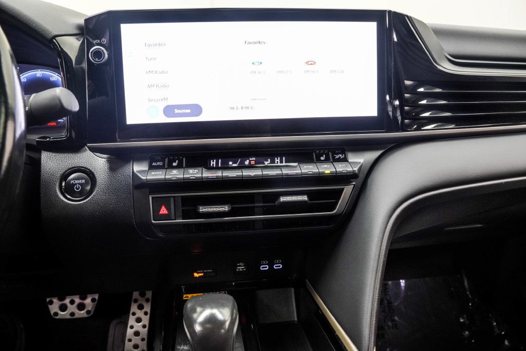 Toyota Camry photo 29