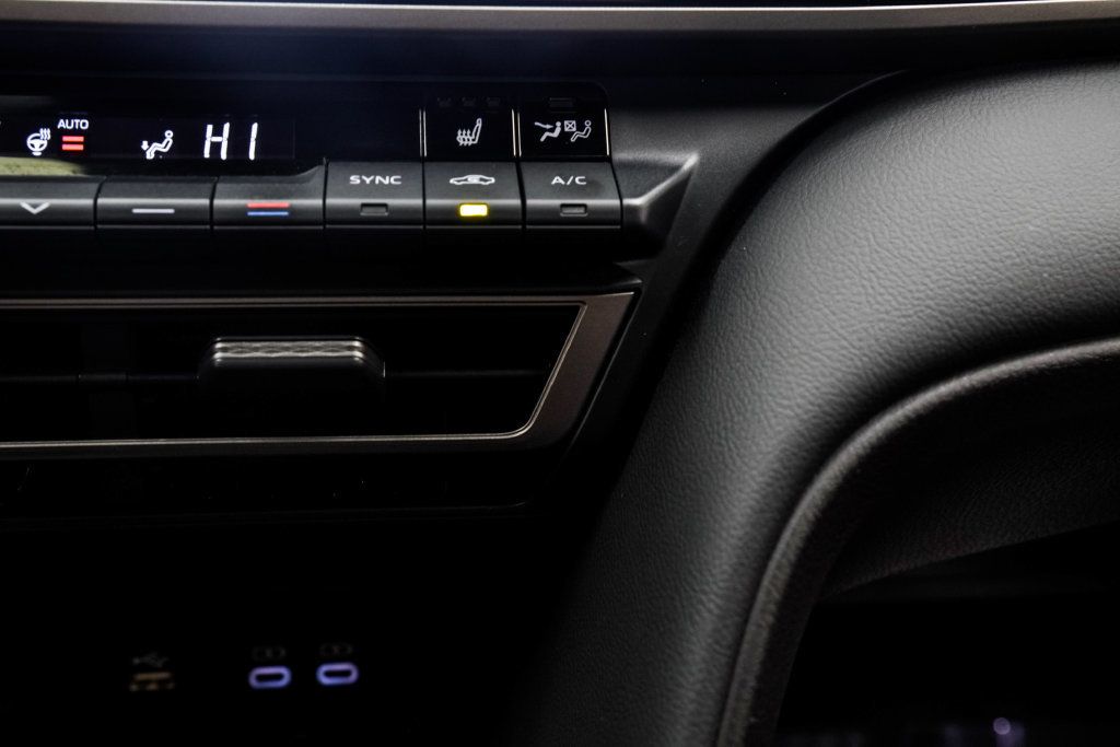 Toyota Camry photo 31