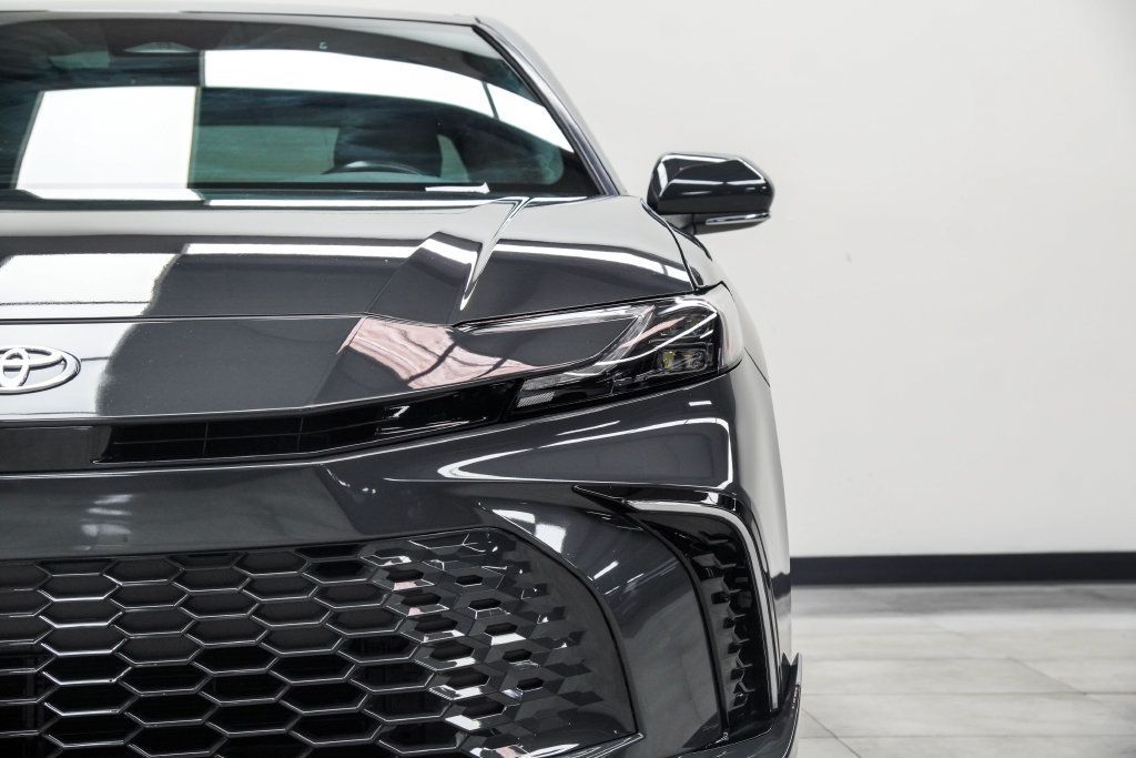 Toyota Camry photo 6
