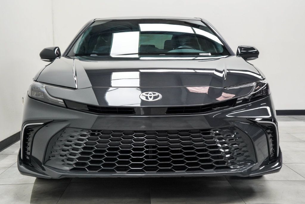 Toyota Camry photo 7