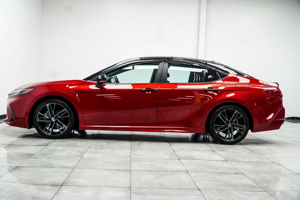 Toyota Camry photo 10