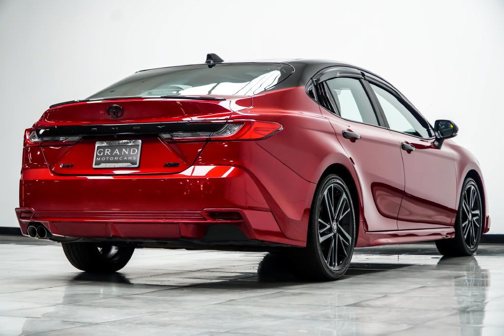 Toyota Camry photo 13
