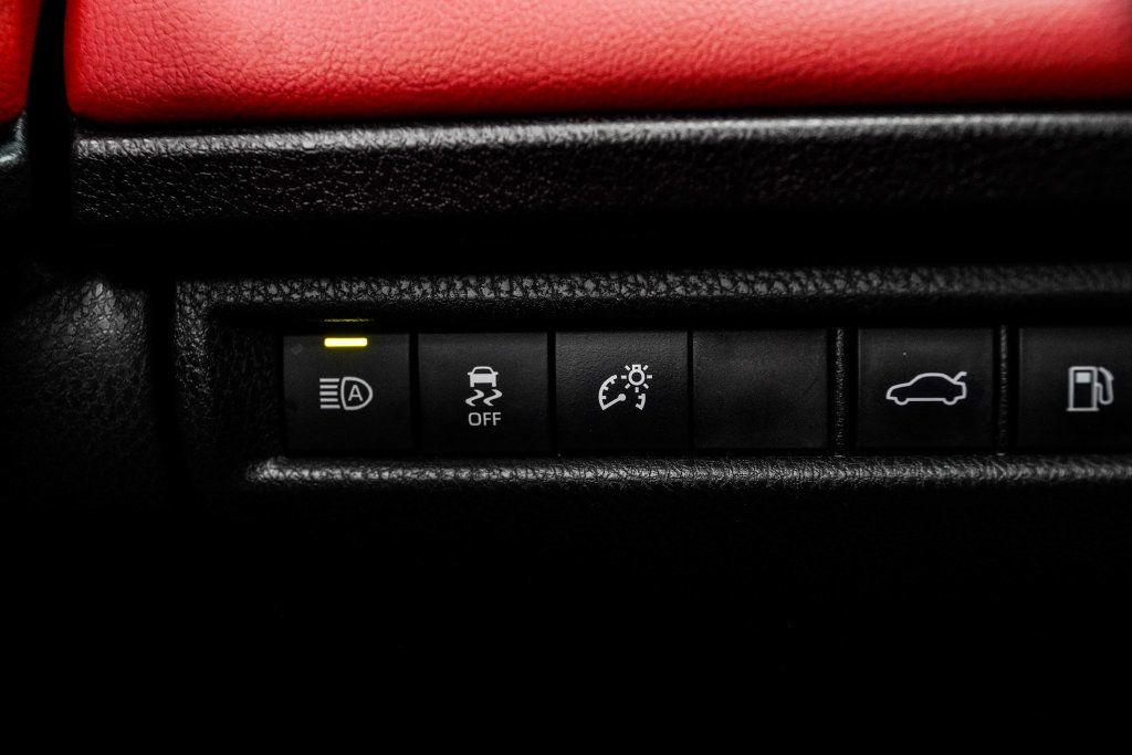 Toyota Camry photo 29